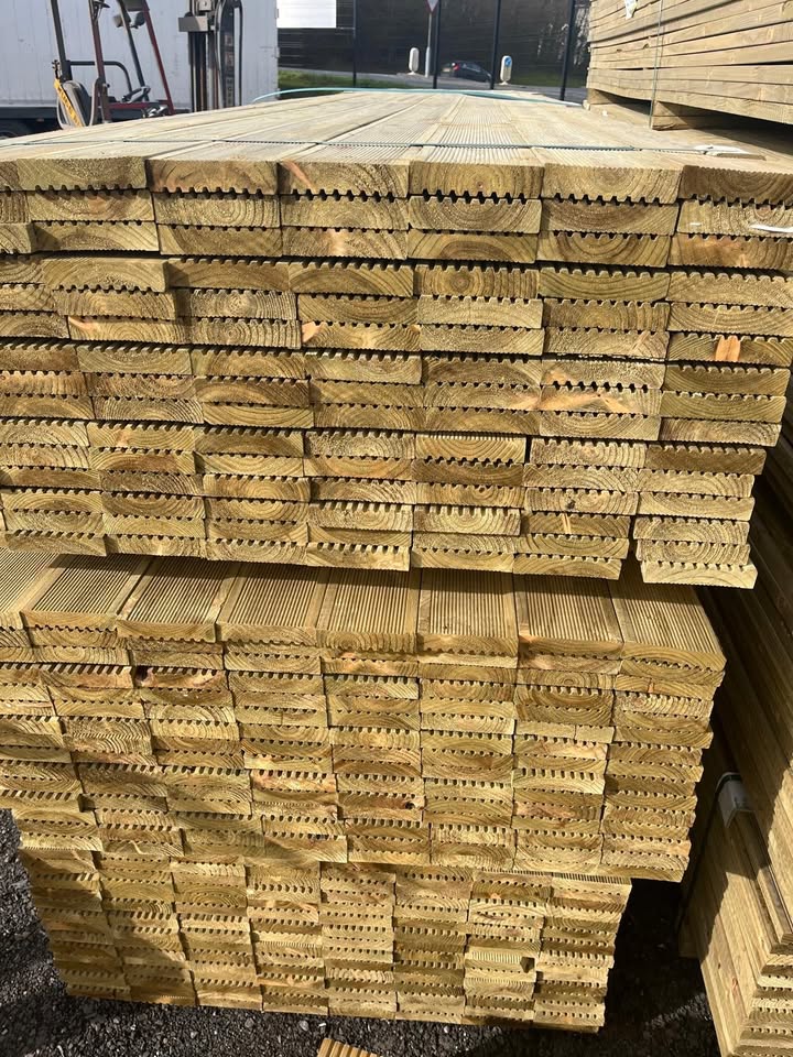 Decking Boards 4.8m