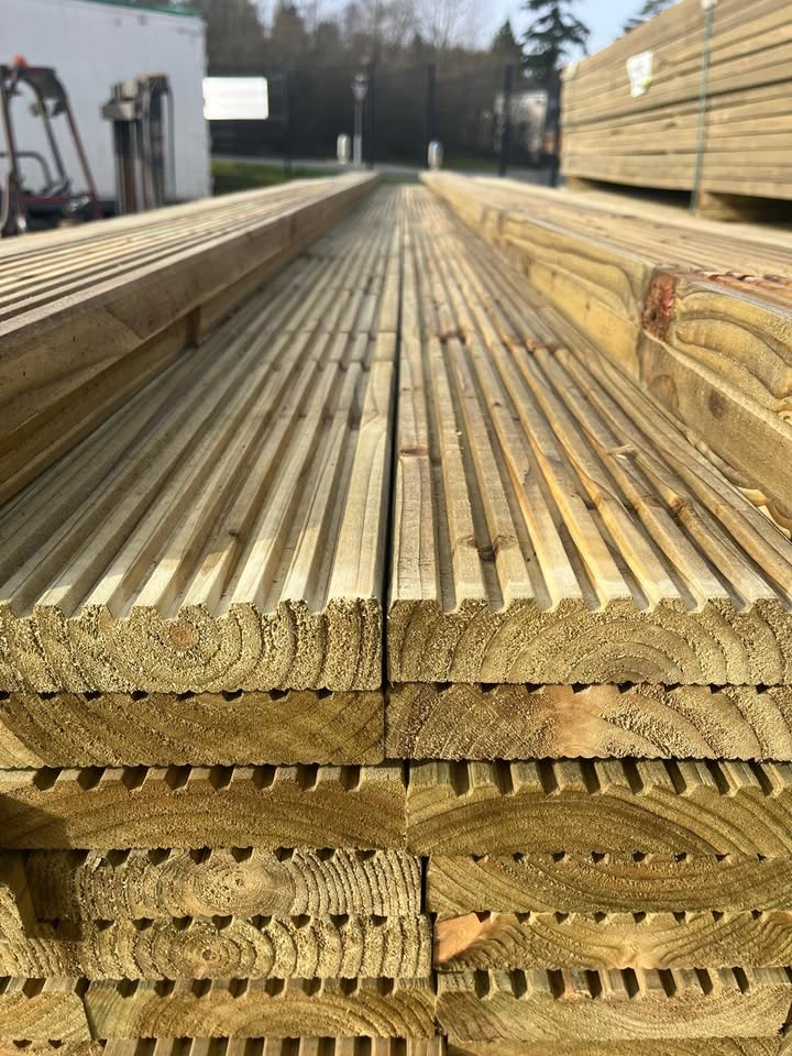 Decking Boards 4.8m
